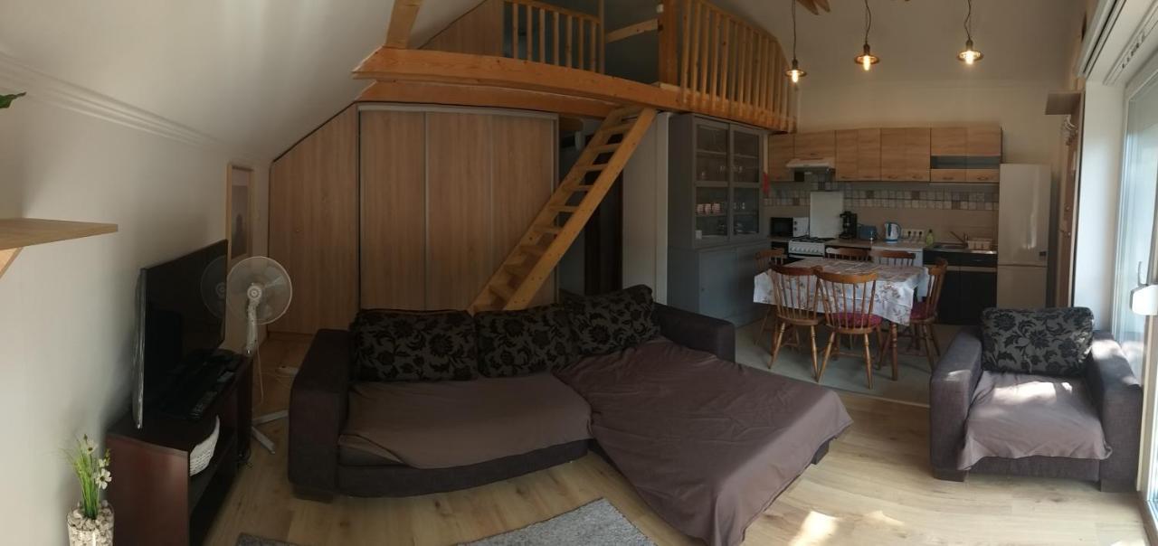 Toelgyerdo Apartman Kismaros Extérieur photo
